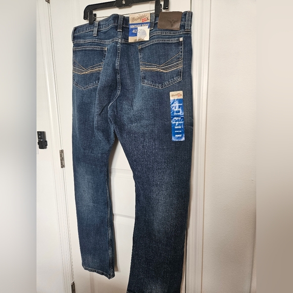 NWT Wrangler Men's 20X No. 42 Vintage Bootcut Jeans SIZE 38x32 - Picture 1 of 9
